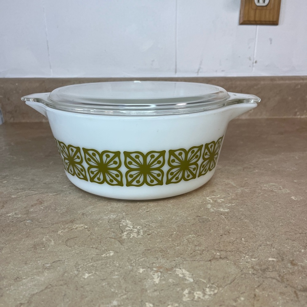 Vintage Pyrex Verde Casserole Dish